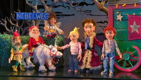«Augsburger Puppenkiste: Als der Weihnachtsmann vom Himmel fiel (2017)» — обои к фильму #1
