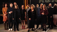 Обои к сериалу «Десять процентов (2015-2020)» — (11 из 34)