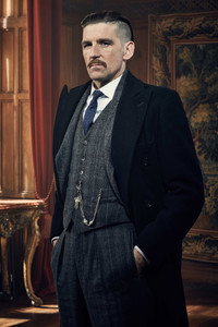 Постер сериала «Острые козырьки (2013-2022)» — (27 из 171)