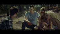 Обои к фильму «Затаившийся в лесу (2015)» — (13 из 19)