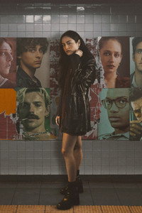 Постер сериала «Город в огне (2023)» — (1 из 10)