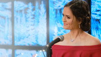 «Christmas She Wrote (2020)» — обои к фильму #3