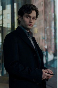 Постер сериала «Ты (2018 - 2025)» — (75 из 180)