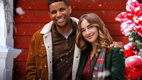 «Record Breaking Christmas (2022)» — обои к фильму #1