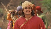 Villagers pelt stones at Jodha and Shehnaz