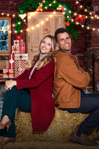 Постер фильма «A Merry Christmas Wish (2022)» — (1 из 10)