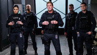 Обои к сериалу «S. W. A. T.: Спецназ города ангелов (2017-2025)» — (28 из 44)