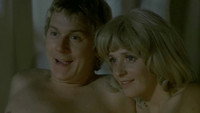 «Там должны быть постели (1975)» — обои к фильму #1
