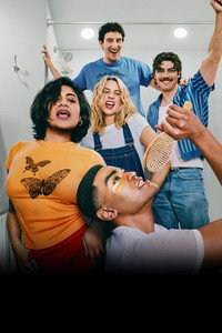 Постер сериала «Взрослые (2025)» — (16 из 56)