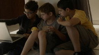 «Почему мне никто не верит? (2013)» — обои к фильму #1