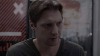 «Безумие внутри (2019)» — обои к фильму #8