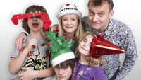 «Outnumbered (2009)» — обои к сериалу #6