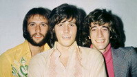 «История группы Bee Gees: Как собрать разбитое сердце (2020)» — обои к фильму #4