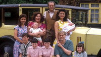«Нежные майские цветы (1991-1993)» — обои к сериалу #1