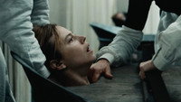 «Бал безумных женщин (2021)» — обои к фильму #3