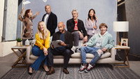 Обои к сериалу «Перезапуск (2022)» — (11 из 15)