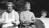«Pekka ja Pätkä puistotäteinä (1955)» — обои к фильму #1