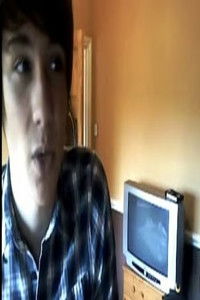 Poster de HELLO INTERNET.