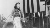 «Там, где видны фабричные трубы (1953)» — обои к фильму #1
