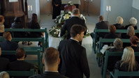 «Встреча выпускников 2: Свадьба и похороны (2018)» — обои к фильму #1