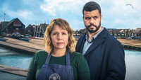 «Перл из Уитстейбла (2021)» — обои к сериалу #2
