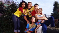 «Две пинты лагера и упаковка чипсов (2001-2011)» — обои к сериалу #6