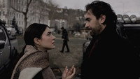 Обои к сериалу «Это море переполнится (2025)» — (27 из 48)