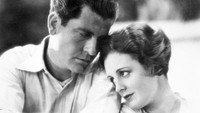«Женщина других мужчин (1931)» — обои к фильму #1