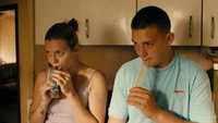 «В доме идёт дождь (2023)» — обои к фильму #8
