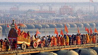 «Kumbh Mela: The Greatest Show on Earth (2013)» — обои к фильму #1