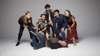 «Как выжить, будучи одиноким (2020)» — обои к сериалу #3