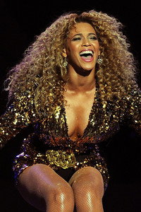 Постер к фильму Beyoncé: Ring the Alarm (2006)
