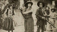 «Вырвавшаяся из палящей смерти (1915)» — обои к фильму #1