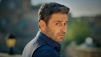 Обои к сериалу «Далёкий город (2024)» — (26 из 41)