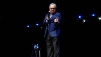 «Lewis Black: Thanks for Risking Your Life (2020)» — обои к фильму #1
