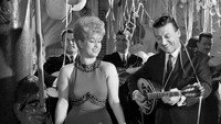 «Allos... gia to ekatommyrio! (1964)» — обои к фильму #7