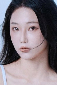 王若冰