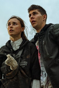 Постер фильма «Мира (2022)» — (3 из 8)