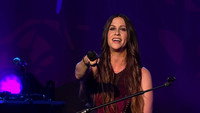 «Alanis Morissette: Guardian Angel Tour 2012 Live (2012)» — обои к фильму #1