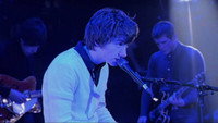 «Arctic Monkeys at the Apollo (2008)» — обои к фильму #1