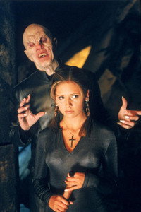Постер сериала «Баффи — истребительница вампиров (1997-2003)» — (52 из 179)