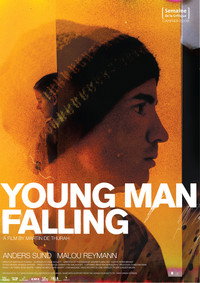 Ung mand falder (2007) poster