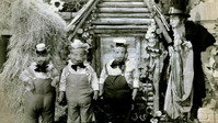 «Марш деревянных солдатиков (1934)» — обои к фильму #3
