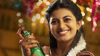 «Sridevi Soda Center (2021)» — обои к фильму #3