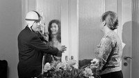 Обои к фильму «Pare, kosme! (1967)» — (11 из 22)