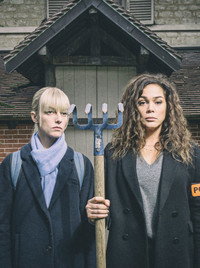 Постер сериала «Напарницы: Астрид и Рафаэлла (2019)» — (2 из 14)
