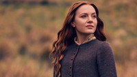 Обои к сериалу «Чужестранка: Кровь от крови моей (2025)» — (34 из 112)
