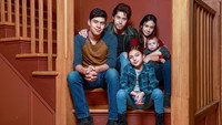 Обои к сериалу «Нас пятеро (2020)» — (15 из 35)