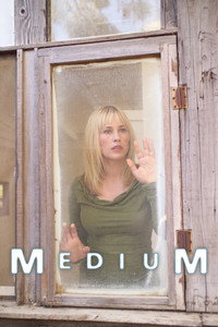 Постер сериала «Медиум (2005-2011)» — (6 из 65)
