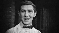 «Амарилли с аллеи Клозес-Лайн (1918)» — обои к фильму #2